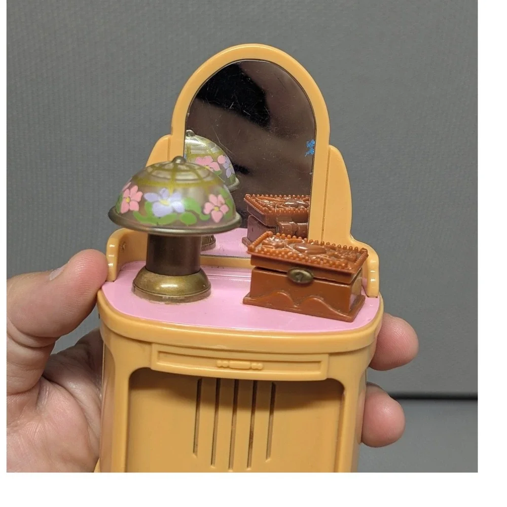 VTG 2000  Fisher Price Loving Family Dollhouse Musical Light-Up Vanity Mattel